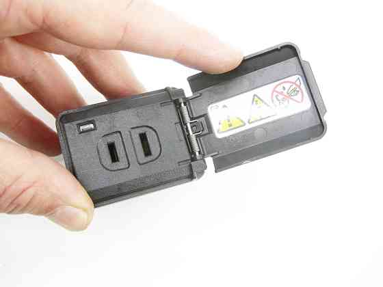 Mercedes-Benz  A0008206251 Розетка 115V під заднім сидінням праворуч GLC Coupe C253 GLC X253 C-class W204 Одеса