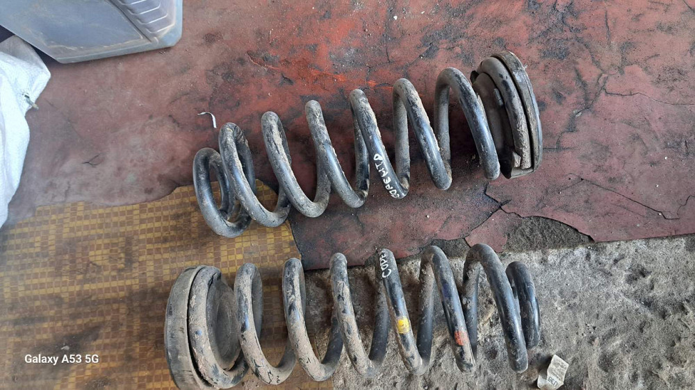 Задні пружини на Hyundai Santa Fe 2012-2018 років. Київ - фото 1