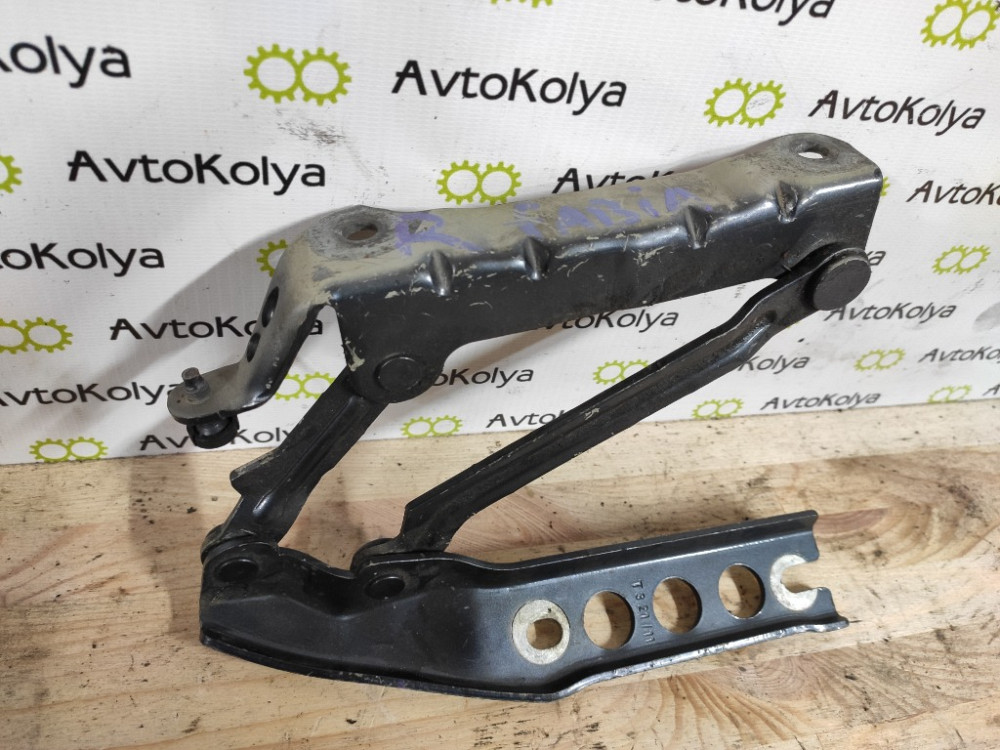 Петля капота права Skoda Fabia II 2007-2014 (5J0823302) Ковель - фото 1