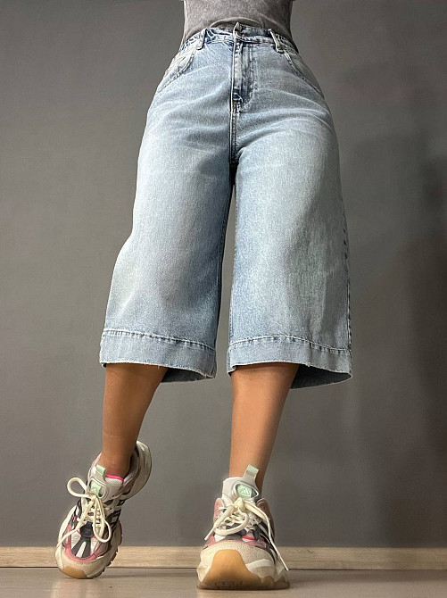 Шорти жіночі джинсові Sherocco 394-1 бермуди довгі нижче коліна резинка на талії манжет знизу блакитні , блакитний, 26, 26, 78 см, 107 см Київ - фото 11