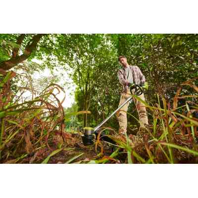 Триммер садовый Ryobi RY18LTX38A-0 ONE+ НР 18В бесщеточный, 38см(леска) технологии Whisper, 3.6кг (без АКБ и ЗУ) (5133005730) Винница