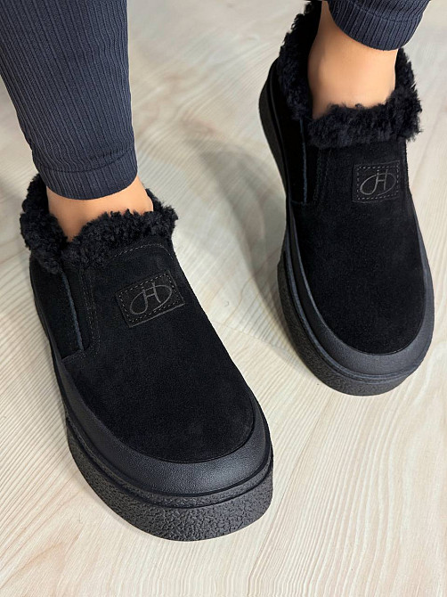 Ботинки женские Hengji 660-1 замшевые кеды на меху черные, 41, 25,5 см Киев - изображение 1