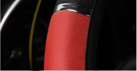 Красная оплётка на руль 38 см из кожзама универсальная Киев