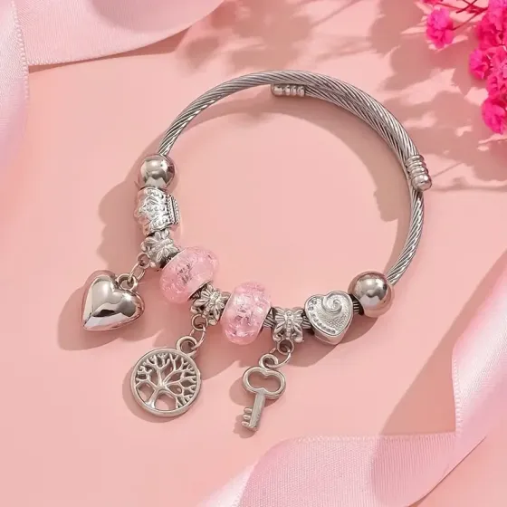 Браслет с розовыми бусинами и шармами — дерево жизни, сердце и ключ Киев