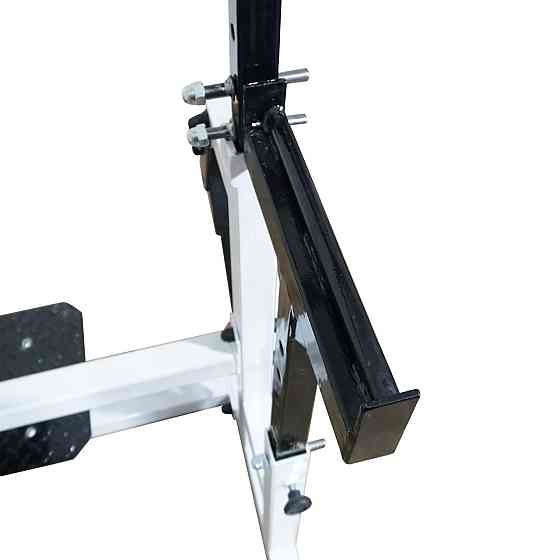 Скамейка горизонтальная профессиональная для жима со страховкой и платформой 60 на 60 мм. Киев