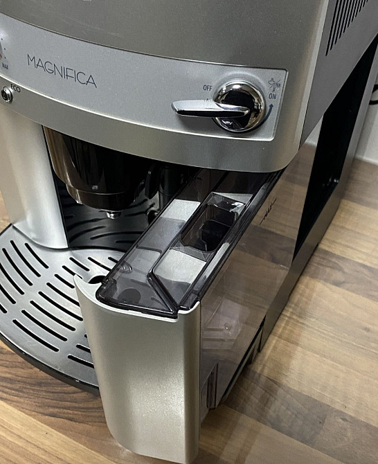 Кофемашина Delonghi Magnifica Silver Киев - изображение 2