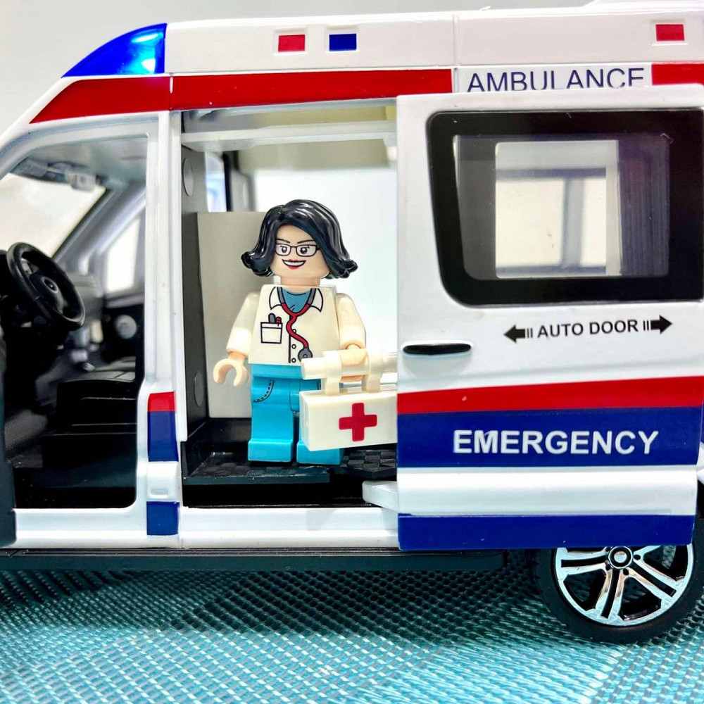 Машинка Mercedes Sprinter Швидка допомога металопластик звук підсвічування інерція відчиняються двері ігрові фігурки Біла (2408 C) Чернігів - фото 10