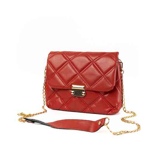 Сумка женская элегантная из качественного стеганого кожзама и длинной ручкой-цепочкой, Красный Каменец-Подольский