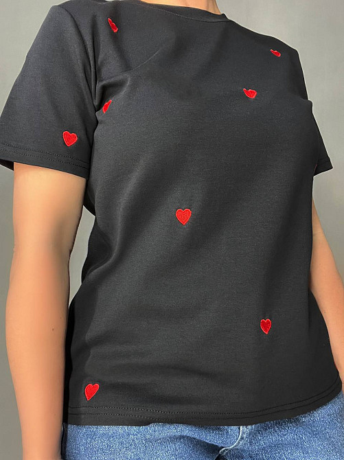 Футболка жіноча A-N 27008 базова з вишивкою сердця, чорний, one size Київ - фото 18