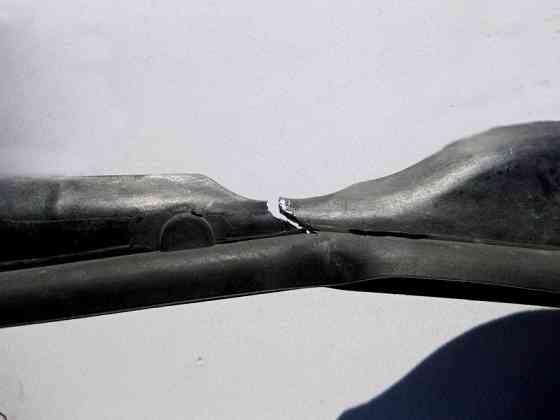 Mercedes-Benz  A2228260058 Ущільнювач лівої фари, зверху тріщина S-Class W222 Одеса