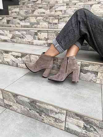 Nivelle Черевики жіночі NIVELLE капучино натуральна замша 37р. каблук 9.5см висота 10см (3026) Коломия