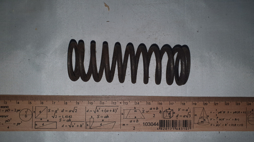 Пружина стиснення 31.5х90х3.75 мм. СССР. Харків - фото 1