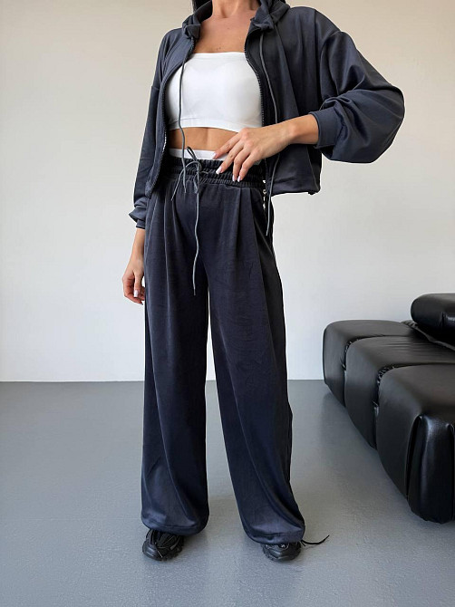 Женский стильный повседневный велюровый костюм двойка Графит Одесса - изображение 3