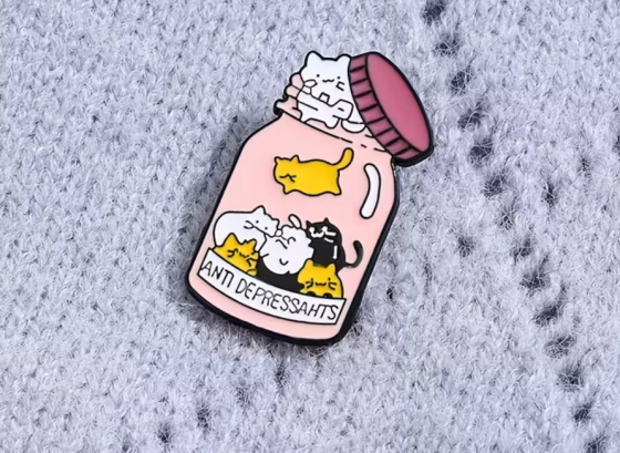 Металлический значок-брошка