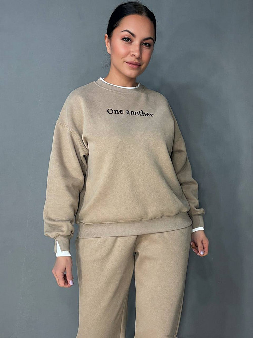 Костюм женский A-N 27063 свитшот и джогеры оверсайз с вышивкой бежевый, бежевый, M Киев - изображение 5