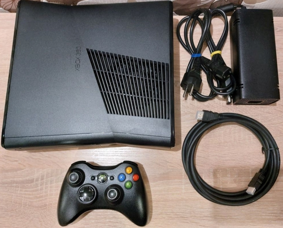 Приставка Xbox 360 Slim 320Gb. Freeboot Київ - фото 2