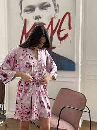 Халат жіночий шовковий під пояс Квітковий принт Рожевий XS/S Харків