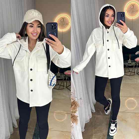 Женская теплая рубашка на пуговицах с капюшоном и двумя накладными карманами турецкий плотный флис Молочный, 42/44 Одесса