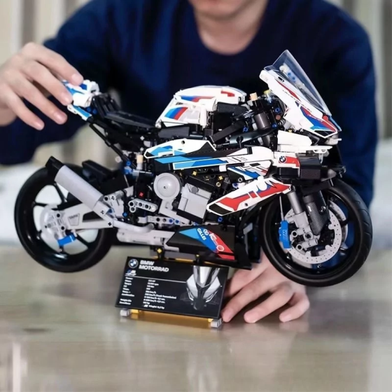 Конструктор мотоцикла BMW M1000RR (1920 деталей) Винница