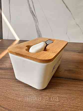 Маслянка керамічна з дерев'яною кришкою й ножем "Butter" 16*10*8 см Київ