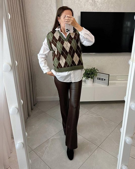 Женский теплый оверсайз жилет с геометрическим орнаментом Хаки Одесса - изображение 2