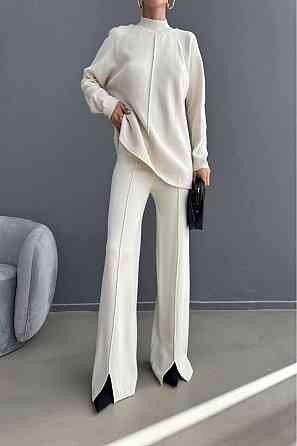 Женский базовый теплый брючный костюм двойка: свитер и штаны машинная вязка Молочный Одесса