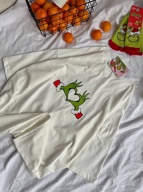 Унісекс новорічна стильна футболка з принтом бавовна Одеса - фото 1