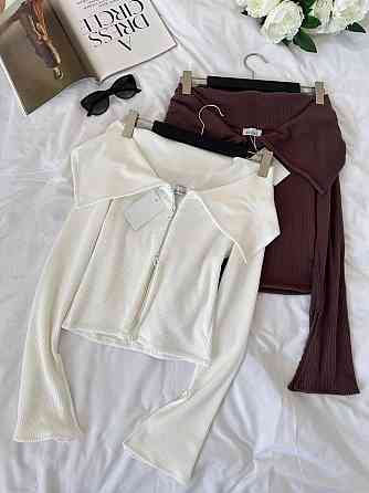 Жіноча тепла романтична кофта з відкритими плечима на блискавці теплий трикотаж рубчик Шоколад Одеса