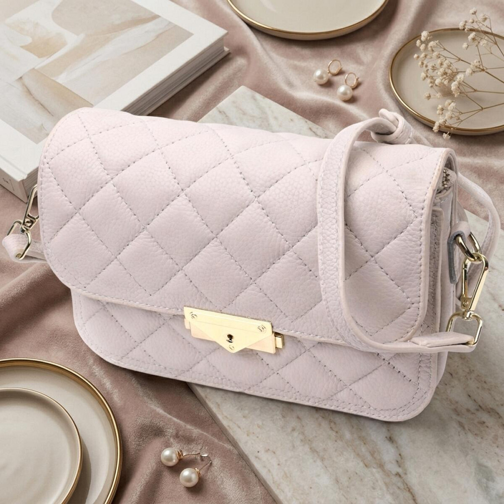 Витончена сумка жіноча з оригінальною клямкою з натуральної шкіри Vintage 22672 Біла Київ - фото 11