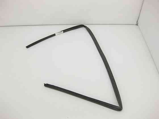 Mercedes-Benz  A2037250225 Ущільнювач опускного скла передніх правих дверей C-Class W203 Одеса