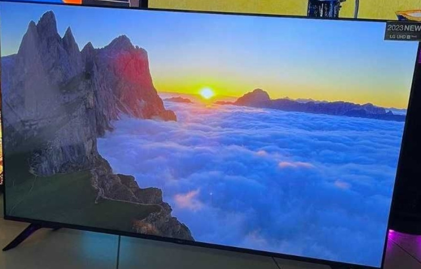 Телевизор Безрамный: 65