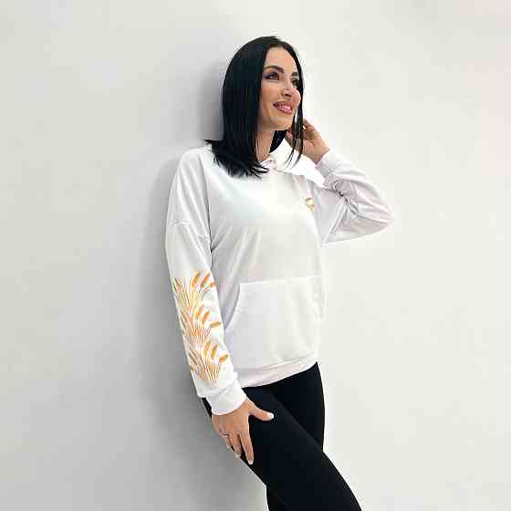 Демисезонный женский худи с принтом 