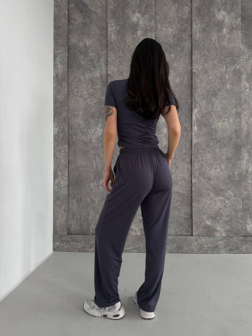 Жіночий базовий прогулянковий костюм-двійка: футболка та штани натуральна віскоза Графіт, 46/48 Одеса - фото 7