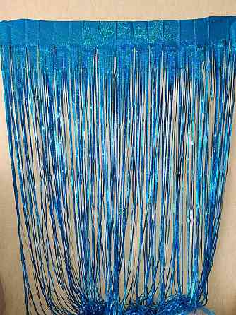 Шторка з дощику для фотозони з голограмою 2 м на 1 м блакитний Київ