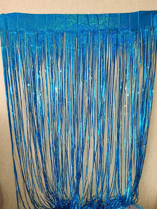 Шторка з дощику для фотозони з голограмою 2 м на 1 м блакитний Київ - фото 4