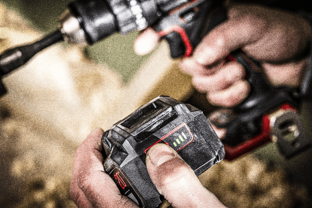 Дрель-шуруповерт аккумуляторная безщеточная ударная, SKIL 3085 CA XP + аккумулятор 4,0 Ah + зарядное устройство Одесса - изображение 3