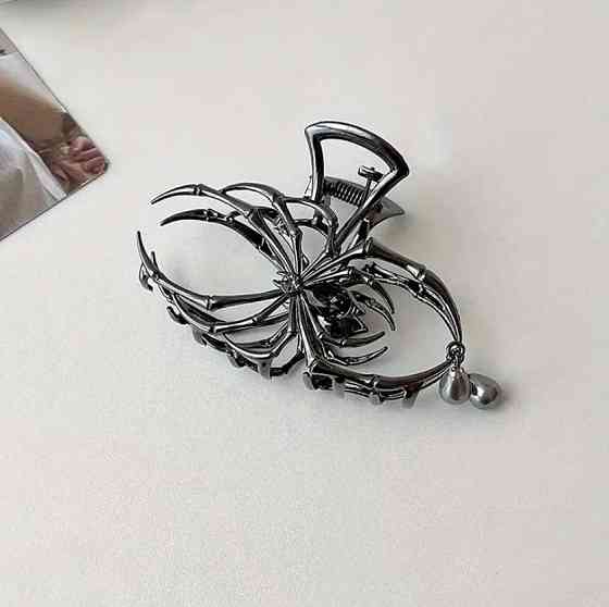 Заколка-краб паук черного цвета с жемчужной подвеской — металл 9,8×6 см Киев