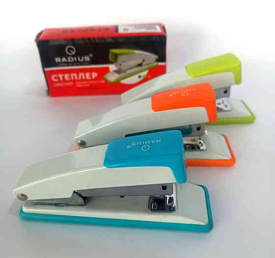 Степлер 24 "Radius" 9907-N-RADIUS, розмір 11,6*5,7*3,4см (скоба #24/6-26/6)неон, шт Київ