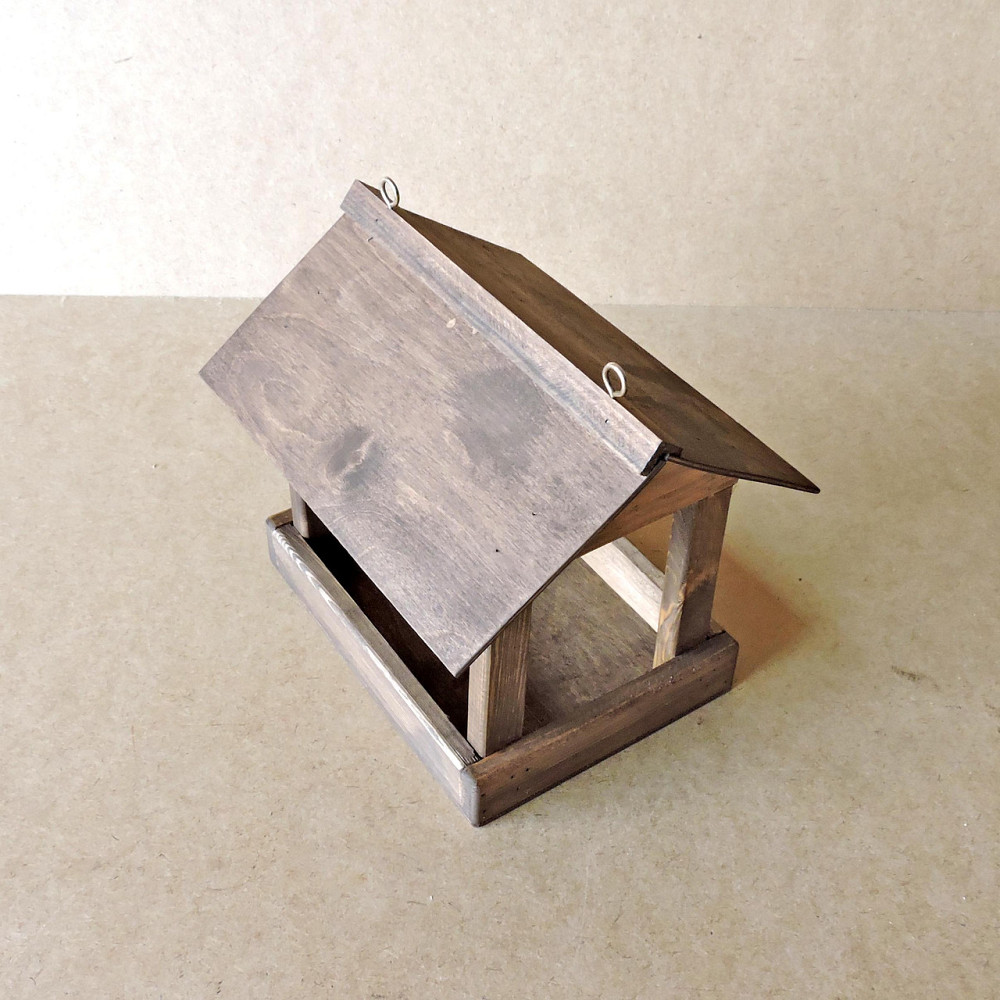 Кормушка садовая для птиц 