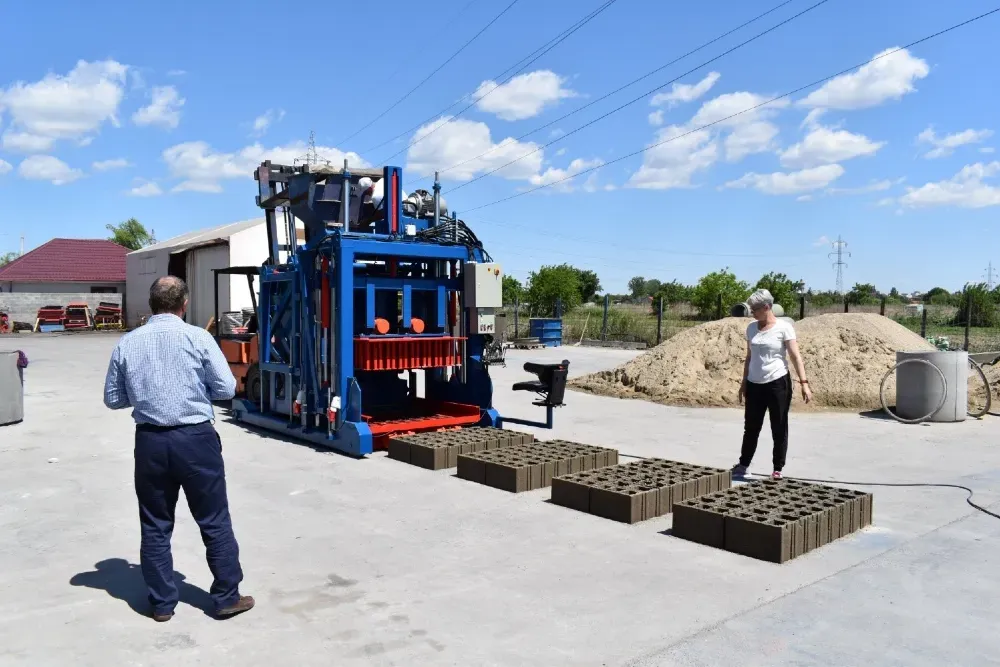 Вибропресс мобильный Svemlo Sumab 4800. Харьков - изображение 1