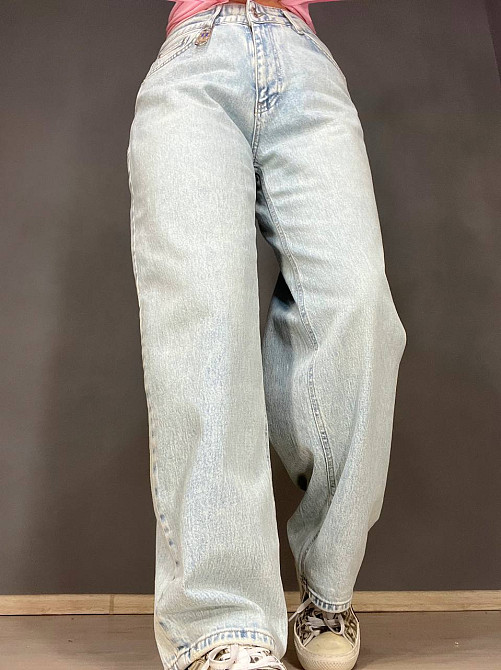 Джинсы женские I8 52452 SKATER jeans широкие бананы с высокой посадкой светло-голубые, светло-голубо Одесса - изображение 7
