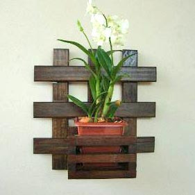 Полка настенная для цветов 