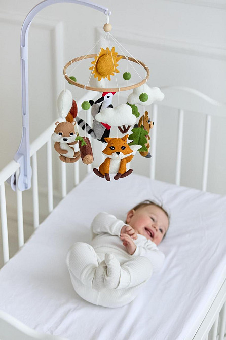 Детский музыкальный мобиль на кроватку для младенцев WoollyFox 