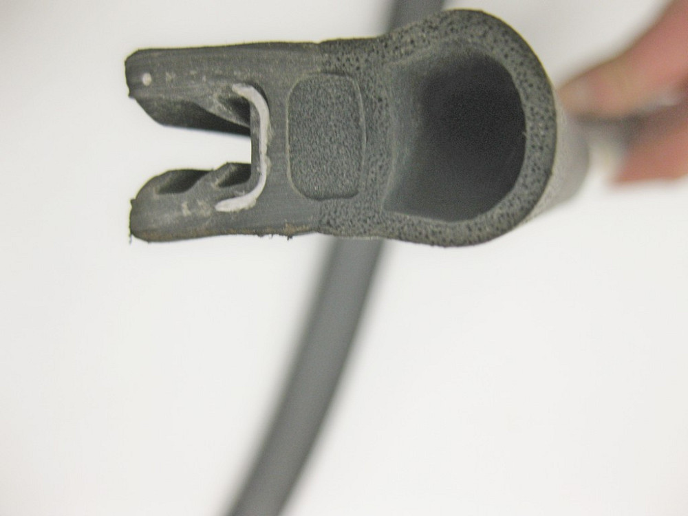 Mercedes-Benz  A1648890198 Ущільнювач капота передній ML W164 GL X164 Одесса - изображение 9