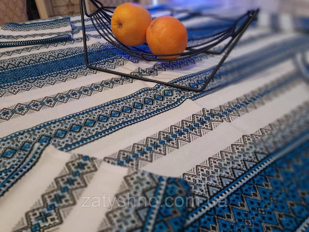 Вышитая скатерть синяя с салфетками Киев - изображение 1