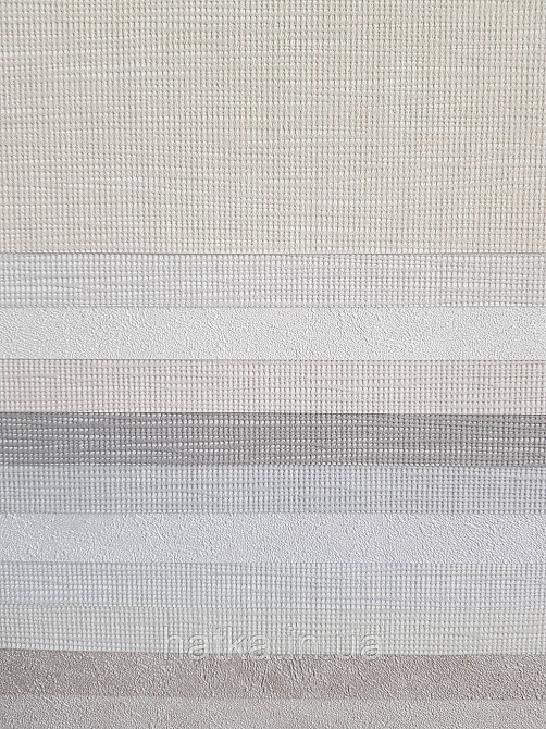 Шпалери вінілові на флізеліні Sintra Simmetria однотонні структурні тонка смужка пісочні 523636 Київ - фото 3