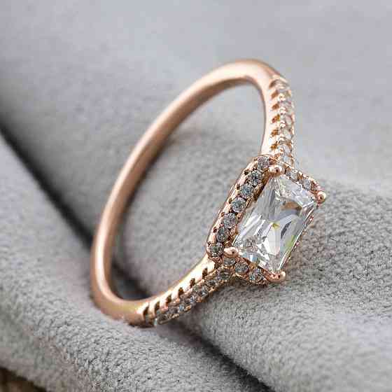 Кольцо с белым камнем Xuping позолота РО, 19 размер (ширина 6мм, вес 2г) Киев