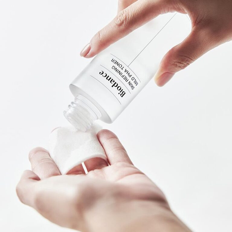 Зміцнювальний тонер з PHA-кислотою Skin Refining Mild PHA Toner Biodance 150 мл Київ - фото 2