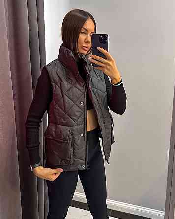 Женская стеганая жилетка плащевка лак на синтепоне Черный, 48 Одесса