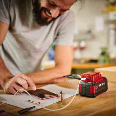 Зарядний пристрій для акумуляторів інструменту Einhell TE-CP 18 Li USB, PXC, 18V,1А/2.1А, 2хUSB, 0.06 кг (4514120) Вінниця